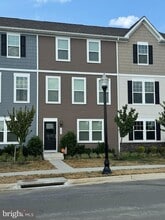 Building Photo - 147 Presidents Pointe Ave