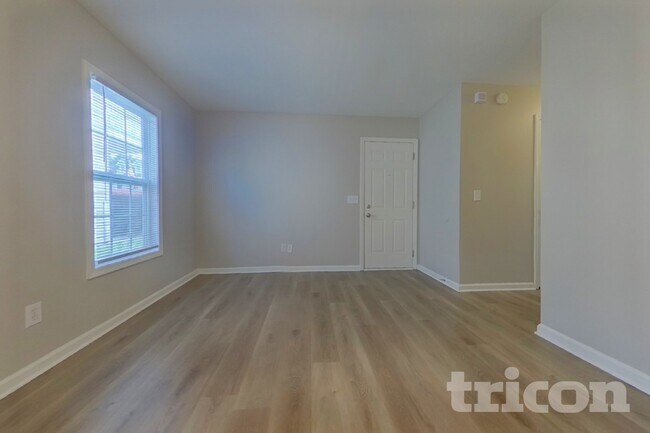 Building Photo - 403 Parkstone Ct
