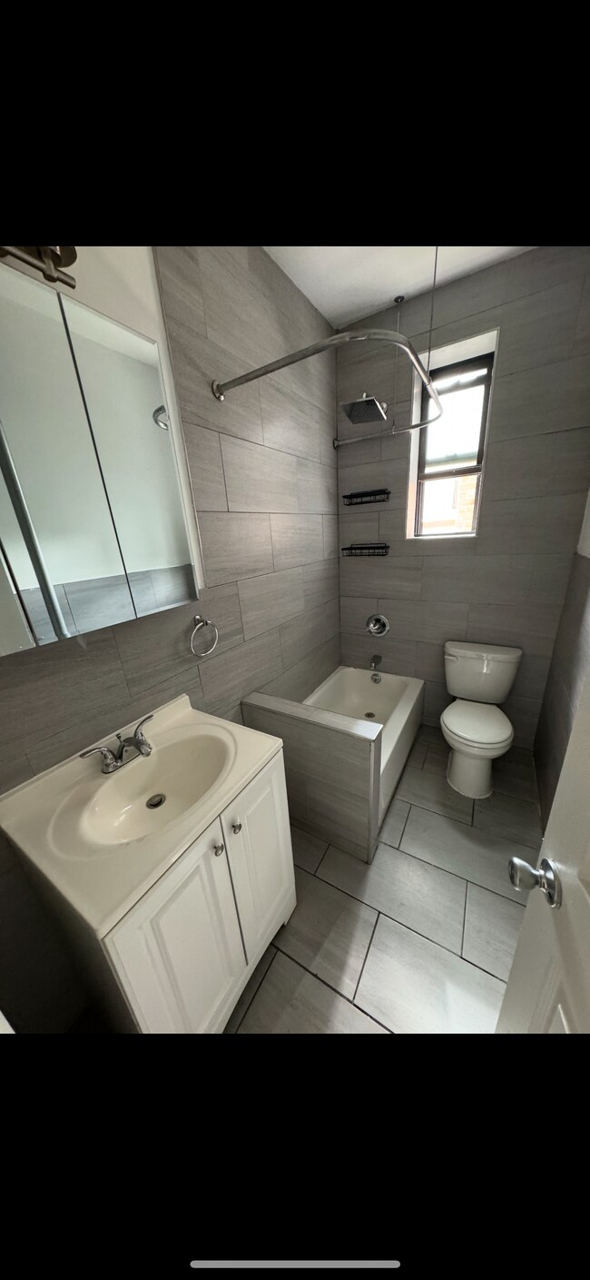 Foto del edificio - 30-17 34th St