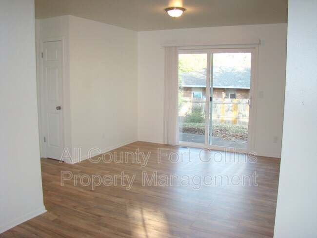 Foto del edificio - 1108 Baker St