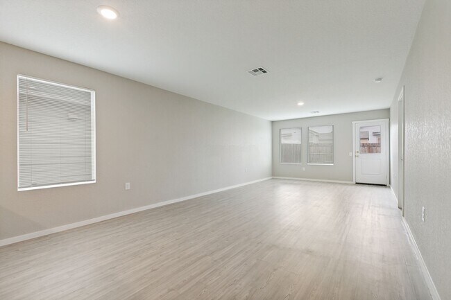 Building Photo - 11838 Flying Aces Rd