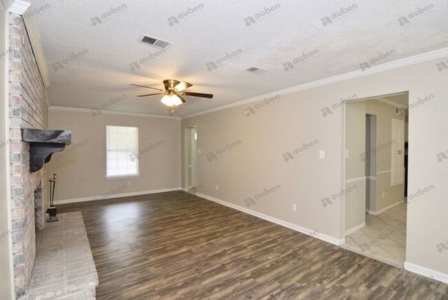 Building Photo - 322 Sleepy Hollow Ct
