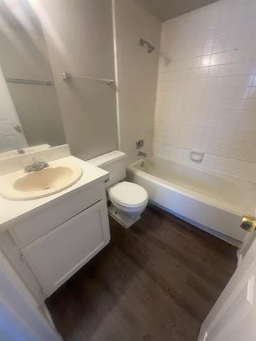 Foto del edificio - 217 Pine Meadow Dr