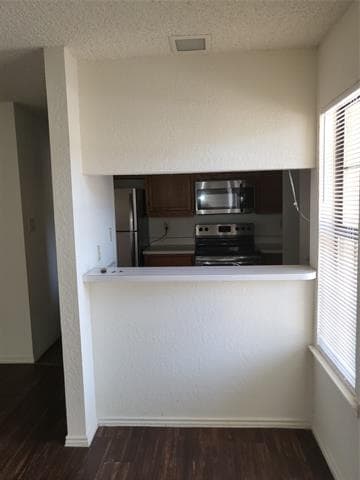 Building Photo - 1741 Crest Grove Dr