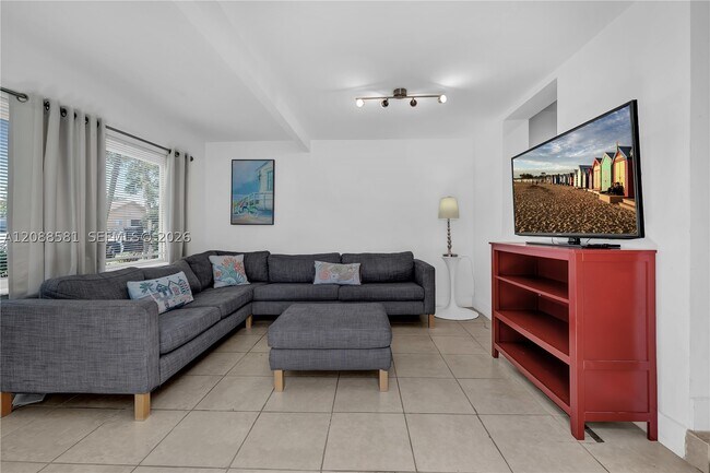 Foto del edificio - 326 SW 14th St