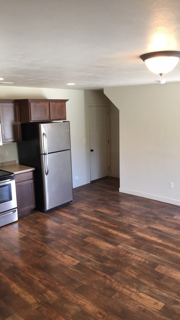 Building Photo - Beautiful 2 Story Townhome in Vineyard w/ ...