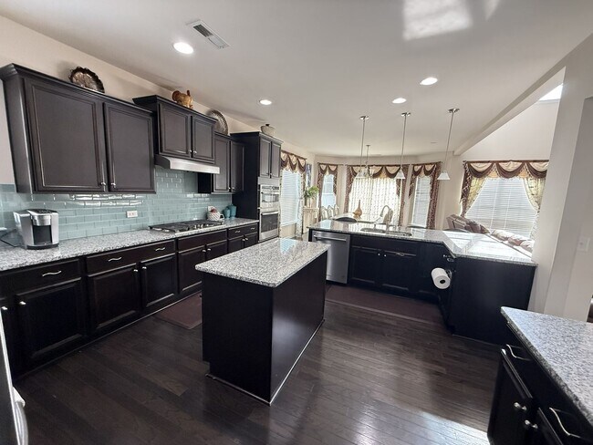 Foto del edificio - Beautiful 5BR home in Great School district