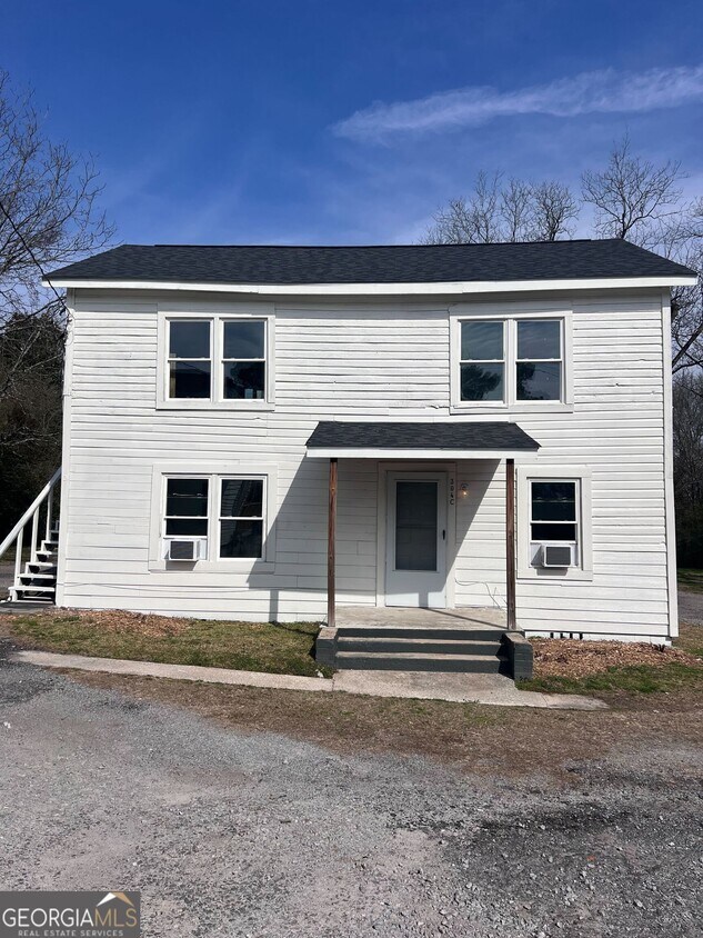 Primary Photo - 304 Cedar St