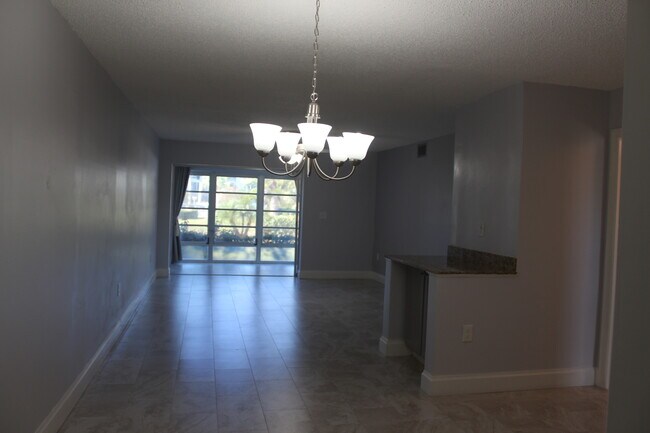Foto del edificio - 315 St Andrews Blvd