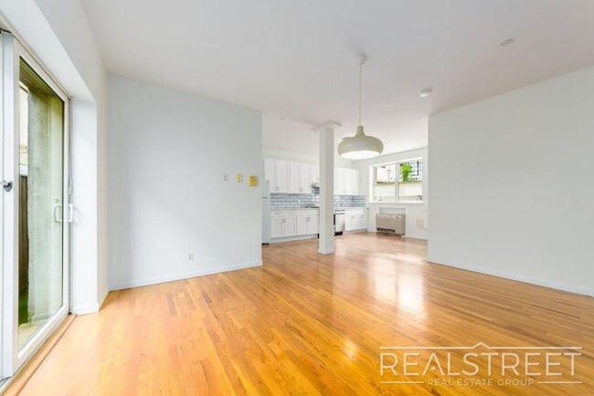 Foto del edificio - Spacious LOFT in Williamsburg with Private...