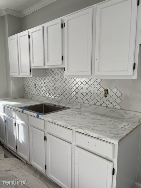 Primary Photo - 2 br, 1 bath Townhome - 630 Washington St
