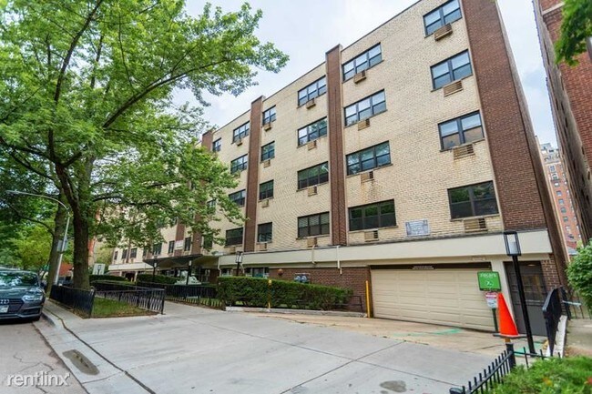 Building Photo - 450-508 W Aldine Ave