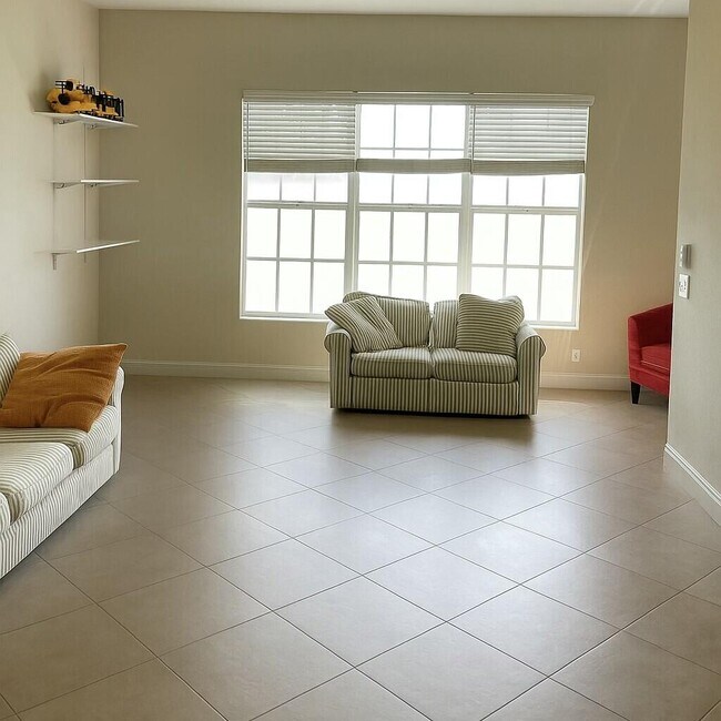 Foto del edificio - 4573 Artesa Way S