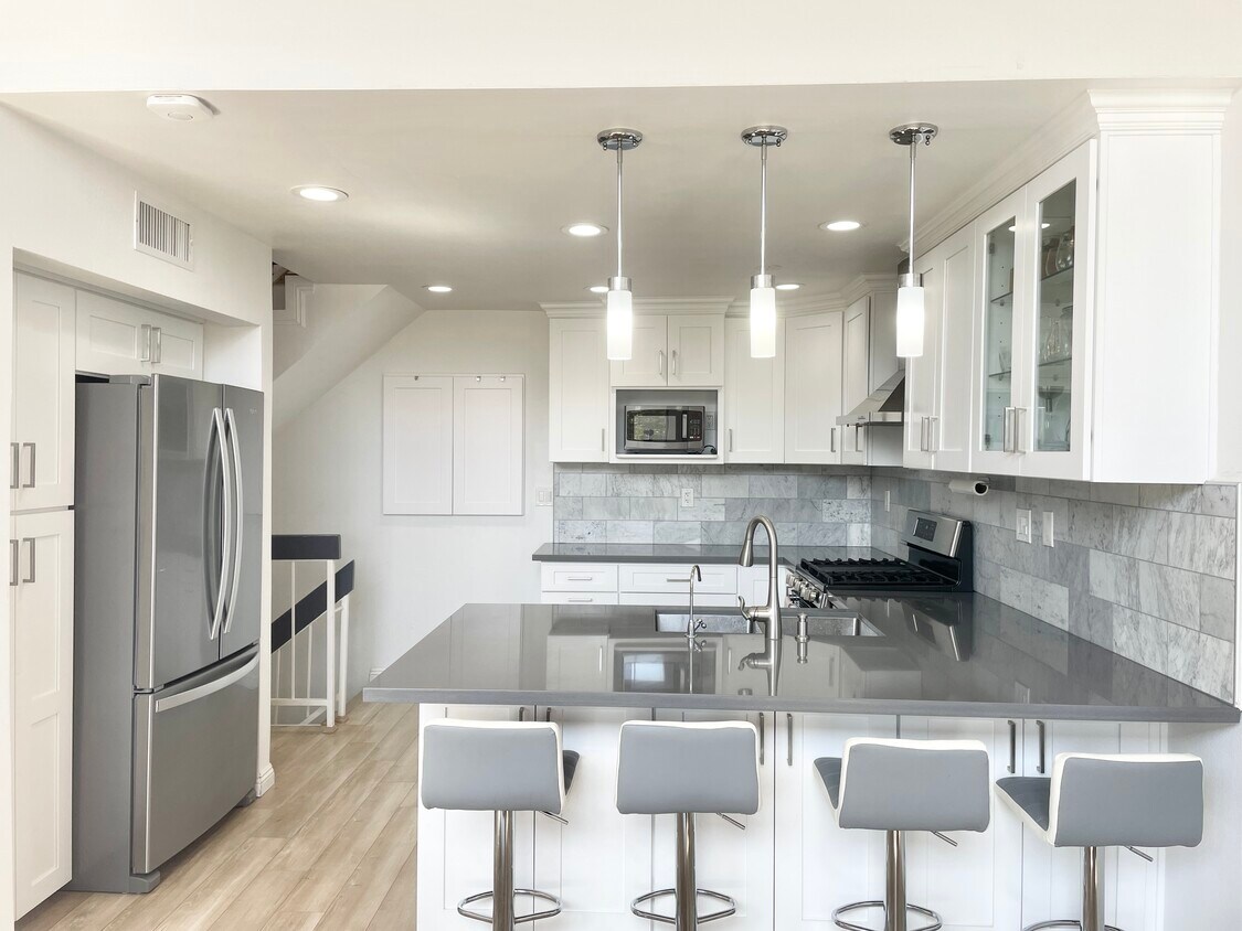 11106 Culver Blvd Unit 105, Culver City, CA 90230 Condo for Rent in