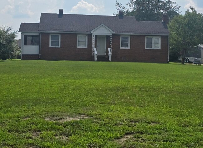 Building Photo - 8013 Walnut Grove Rd