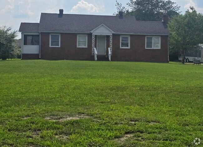Building Photo - 8013 Walnut Grove Rd
