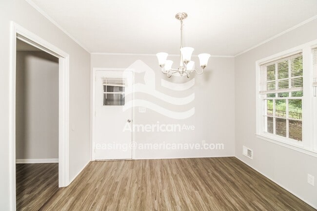 Foto del edificio - 194 Waterford Dr