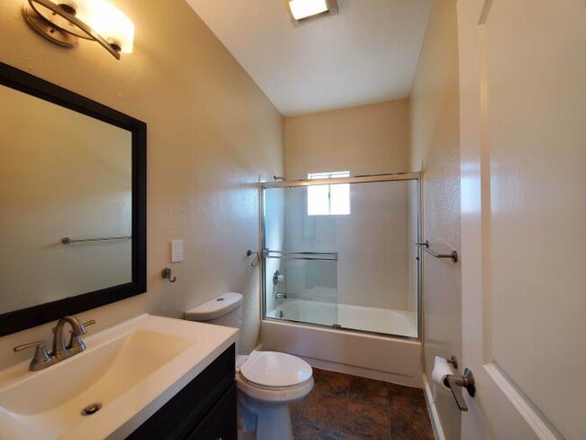 Building Photo - 2 bedroom in San Francisco CA 94110