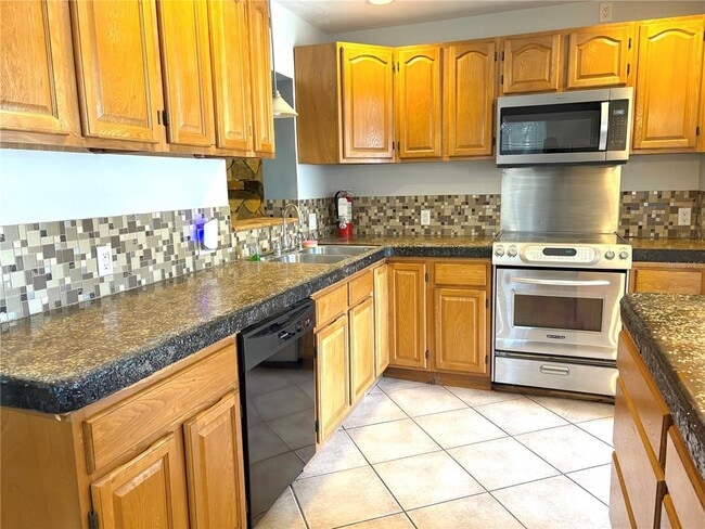 Foto del edificio - 1060 41st St N