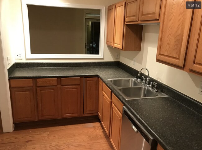 Building Photo - "Charming 3-Bed Home with Hardwood Elegance in Downtown Raleigh Oasis!"