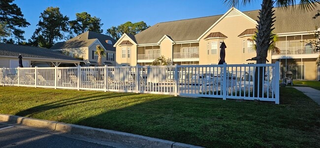Foto del edificio - 142 Scotch Broom Dr