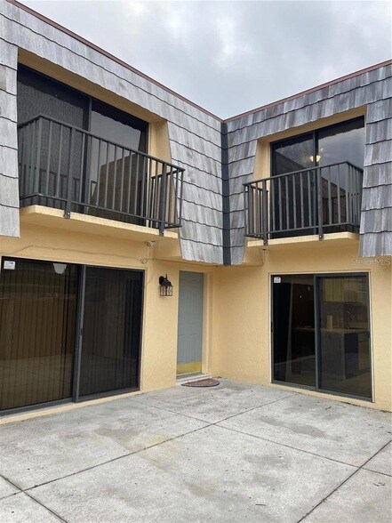 Foto principal - 2925 Poplar Ave