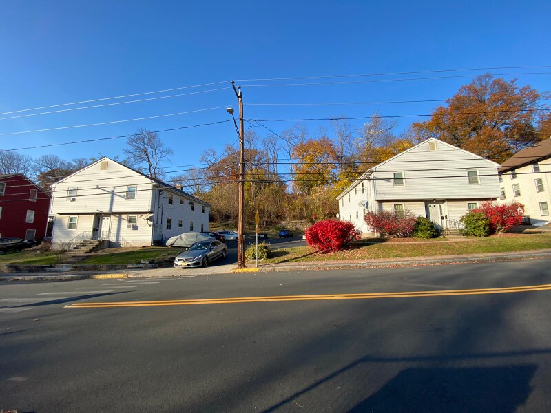 98104 W Main St Unit 104 4A, Vernon, CT 06066 Room for Rent in