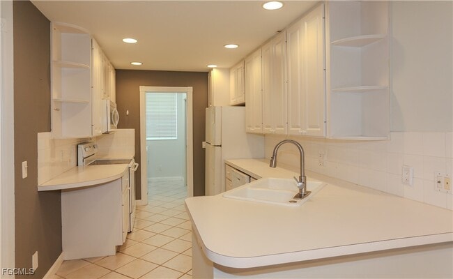 Foto del edificio - 5823 Cove Cir