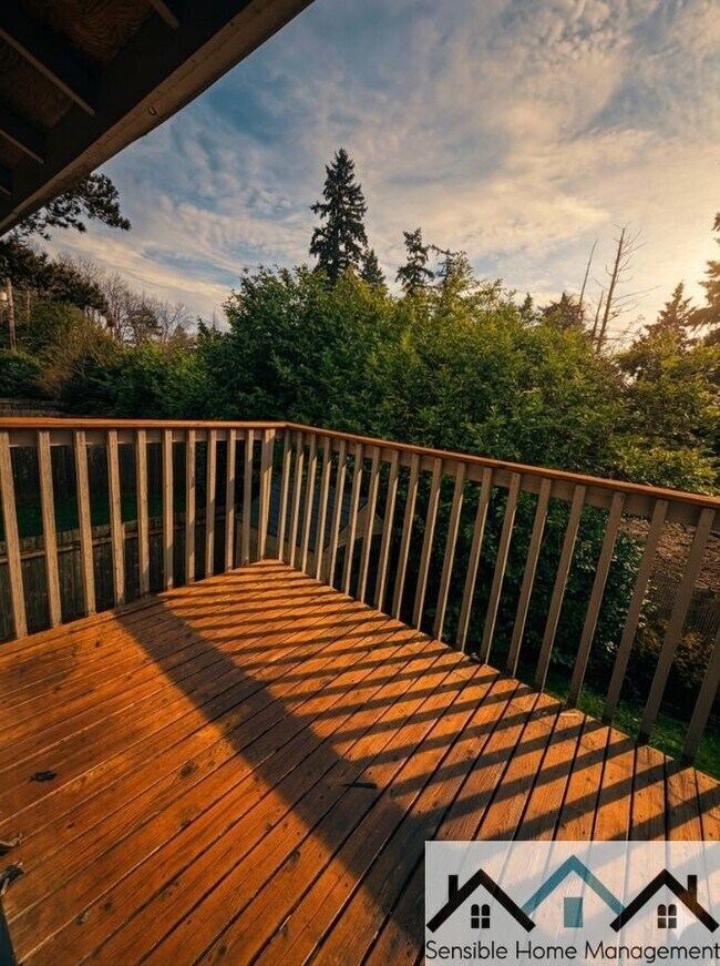 Foto del edificio - 1018 76 St Ct E