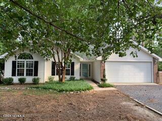 Primary Photo - 6 Red Cedar Ln