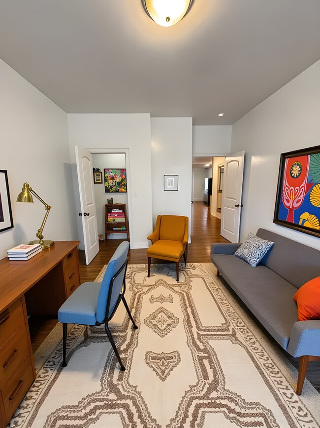 Building Photo - 157 M St