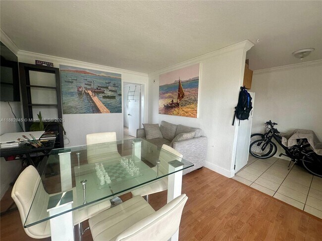 Foto del edificio - 6780 SW 44th St