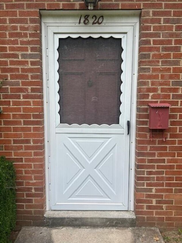 Building Photo - Price Reduced!