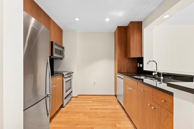 Building Photo - 3117 City Pl