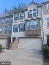 Building Photo - 9027 Endicott Pl