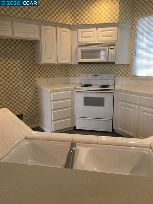 Foto del edificio - 10856 Glengarry Ln