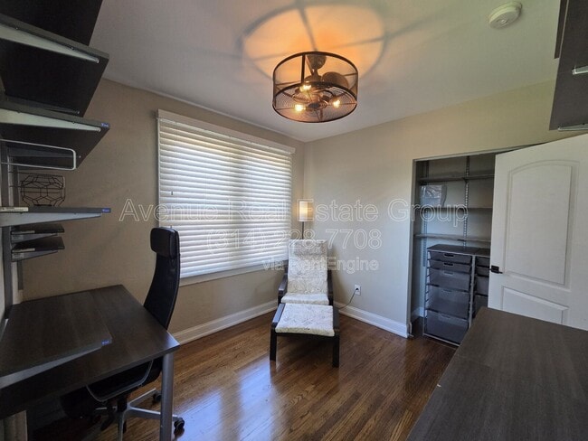 Foto del edificio - 7534 Milan Ave