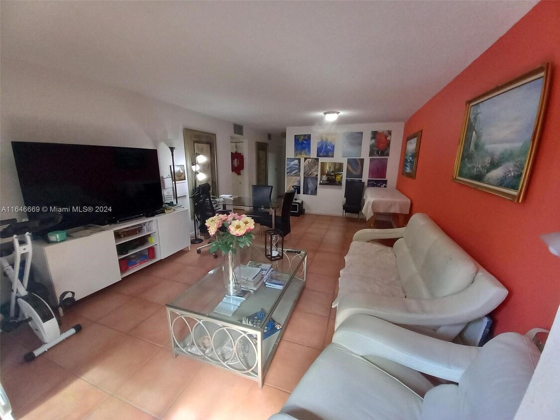 Primary Photo - 7740 Camino Real