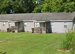 Building Photo - 202 Zierdt Rd