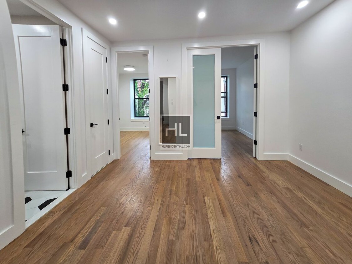Spacious 3BR 1.5 bath in Bedstuy-Bushwic... - Spacious 3BR 1.5 bath  in  Bedstuy-Bushwic...