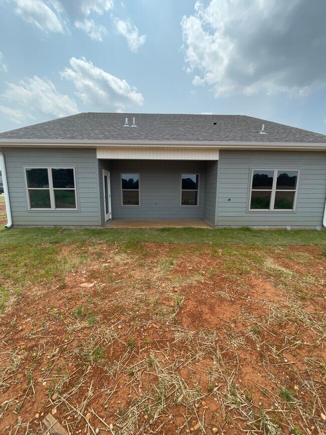 Building Photo - New Construction Home for Rent in New Mark...