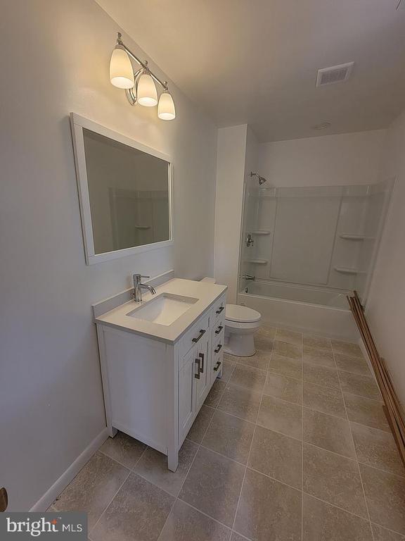 Building Photo - 7828 Bodkin View Dr