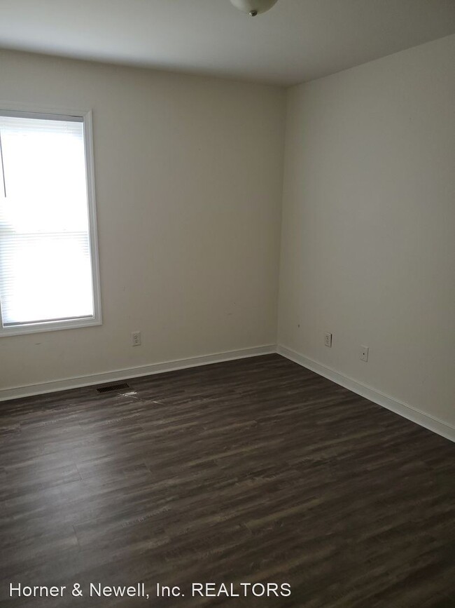 Building Photo - 3 br, 2 bath House - 137 Gene Road