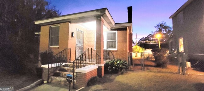 Building Photo - 651 W 42nd St