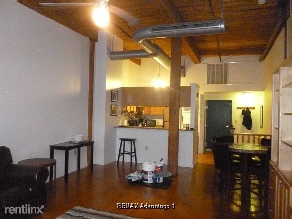 Building Photo - 2 br, 2 bath Condo - 1 110 Unit 110