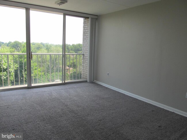 Foto del edificio - 401 Cooper Landing Rd