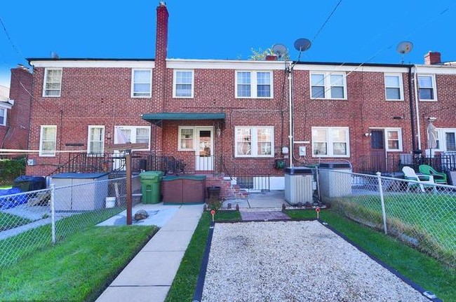 Photo - 1526 Burnwood Rd House