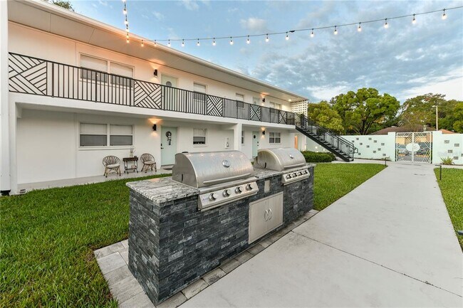 Foto del edificio - 807 S Howard Ave