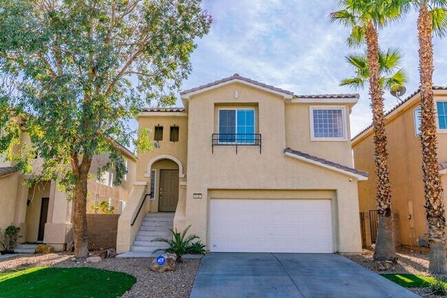 Foto del edificio - Charming 2 Story Home with 2BR+1Den House ...