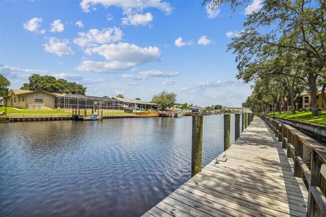 Foto del edificio - 5558 Baywater Dr